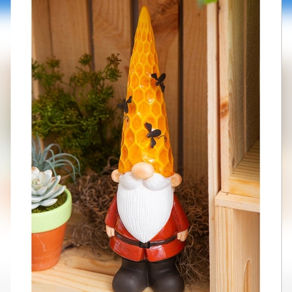 Honeycomb Garden Gnome - Picture 2 of 9